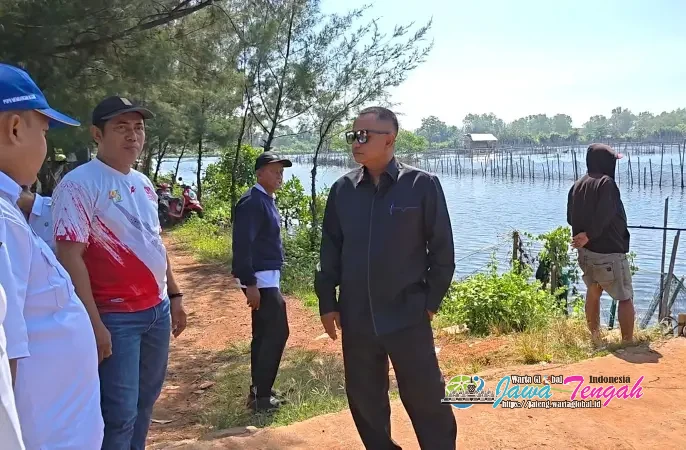 Wakil Ketua DPRD Pekalongan Sumar Rosul Tinjau Tanggul TNI Mulyorejo, Pemkab Siapkan Anggaran Rp 600 Juta untuk Peninggian