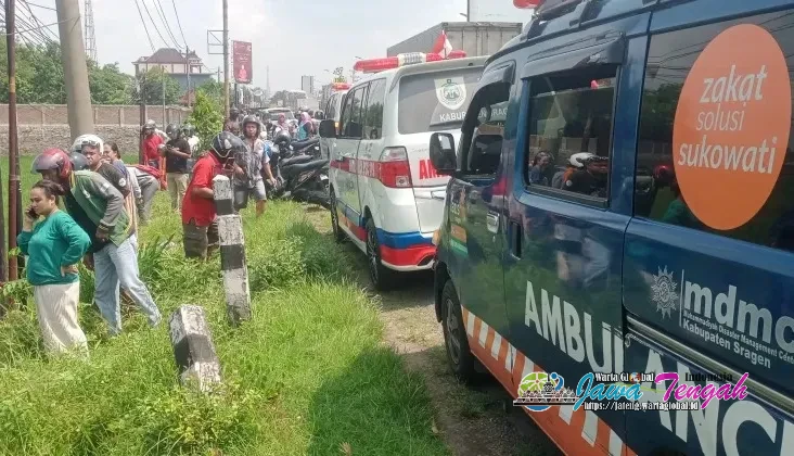 Tragis! Pengendara Motor Terjun ke Sawah, Satu Tewas di TKP di Jalan Sragen - Solo