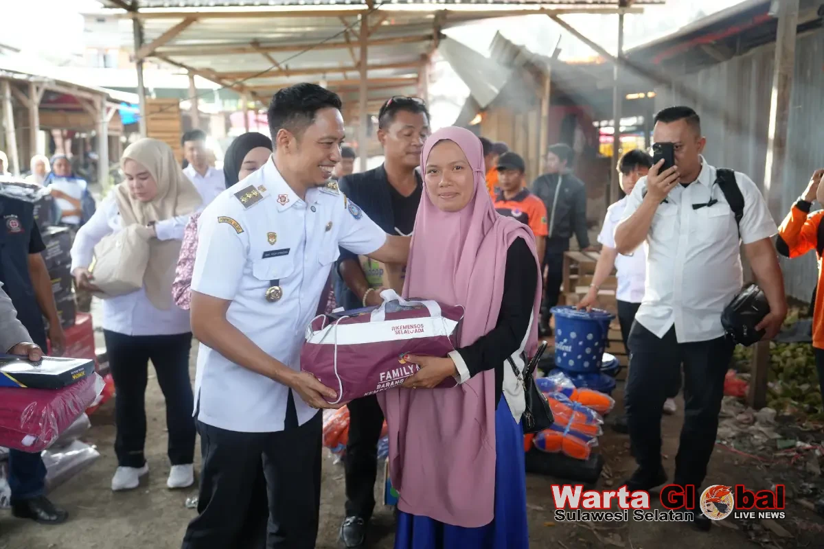 Bupati Enrekang dan Forkopimda Kunjungi Korban Kebakaran Pasar Agro Sumillan