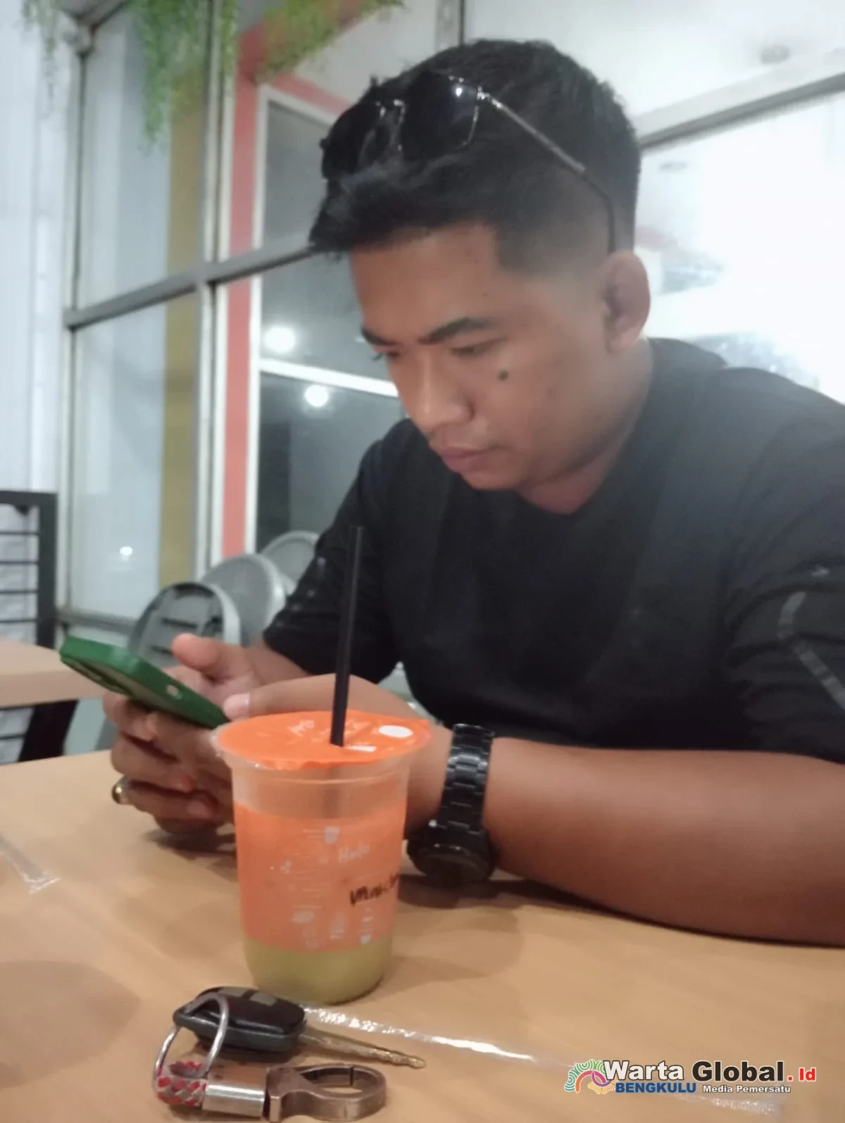 Klarifikasi Kades Talang Giring:Saya Hanya Berteman dengan Kw, Chat itu cuma Bercandaan, dan Tidak Perna terjadi hal Seperti yang diberitakan