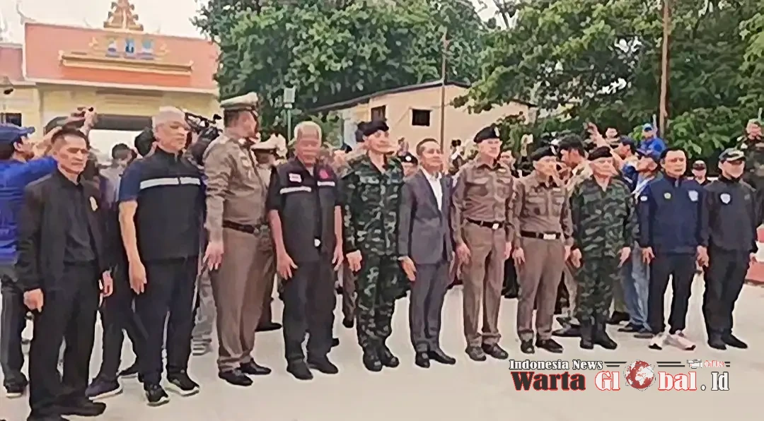 PERANG JALAN, DIPLOMASI TETAP JALAN: 
KAMBOJA DEPORTASI 635 WARGA THAILAND LEWAT POIPET