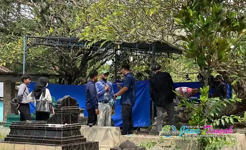 Biddokkes Polda Jateng Bersama Polres Boyolali Lakukan Ekshumasi Jasad Korban Dugaan Penganiayaan di Belakang Rumah Dinas Bupati