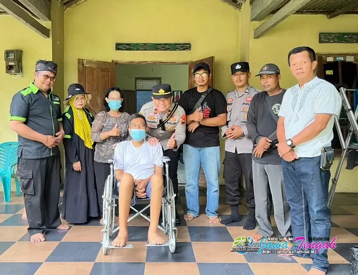 Kapolsek Kebakkramat Bersama Relawan SPS Salurkan Bantuan Sosial dalam Program “Kramat Berbagi”