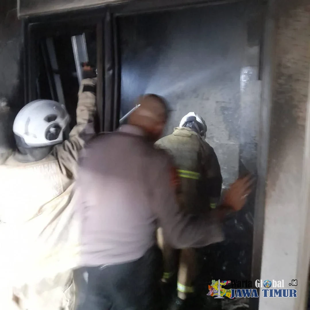 Diduga Korsleting Listrik, Rumah di Mulawarman Terbakar, Kerugian Capai Rp 500 Juta