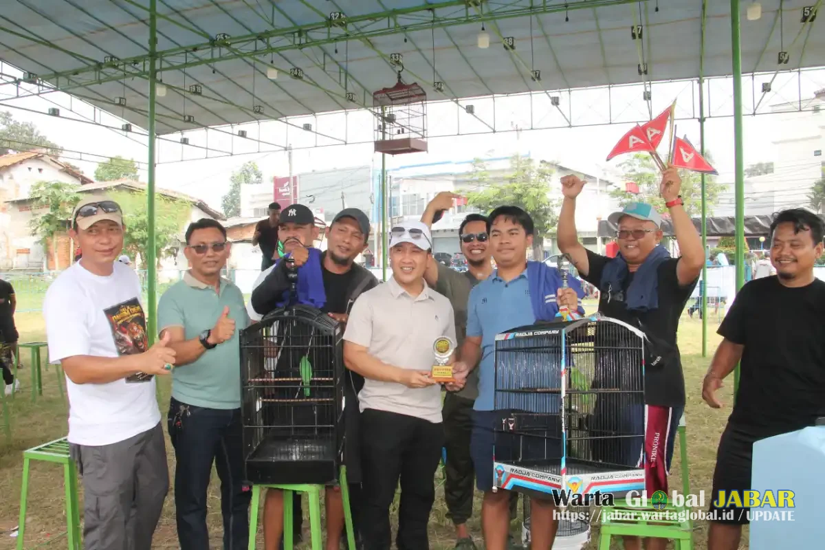 Kapolres Purwakarta Hadiri Lomba Kicau Mania Dandim Cup 2026, Ratusan Pecinta Burung Padati Lapangan Sahate Kapolres Purwakarta Hadiri Lomba Kicau Mania Dandim Cup 2026, Ratusan Pecinta Burung Padati Lapangan Sahate