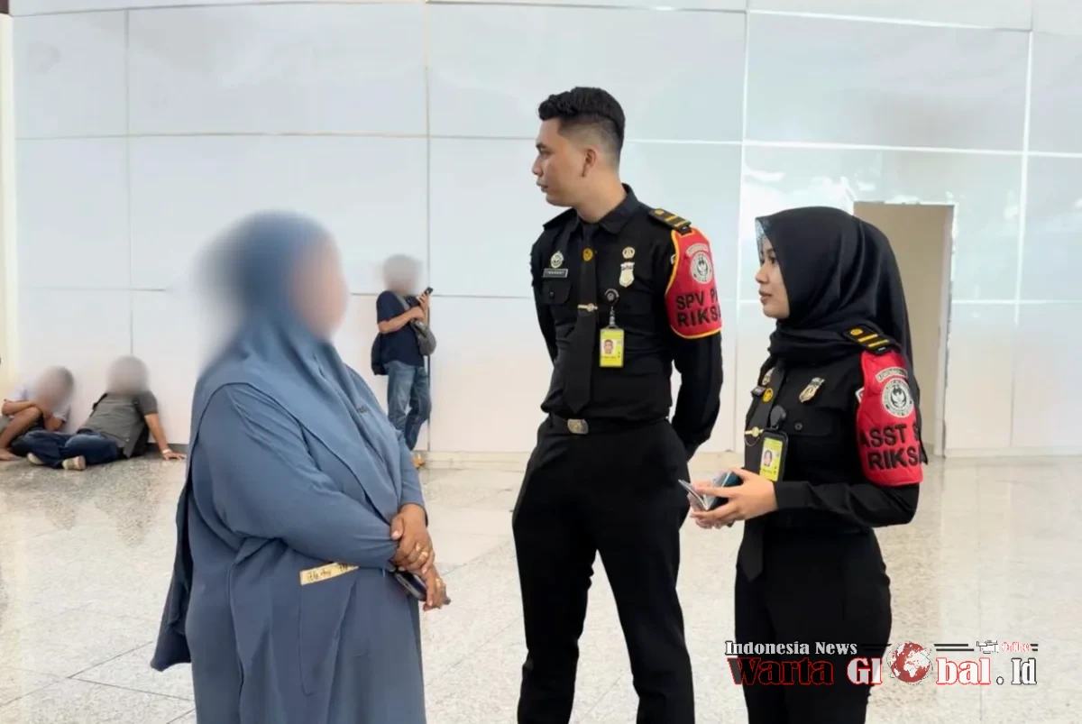 Imigrasi Ngurah Rai Bertindak


Modus Ketahuan! 13 WNI Gagal Berangkat Haji Ilegal, Ketahuan Lewat Grup WA “Hebat Haji 2026”
