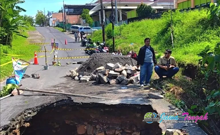 Agustina Instruksikan DPU Penanganan Jembatan Ambles Purwoyoso Dikebut
