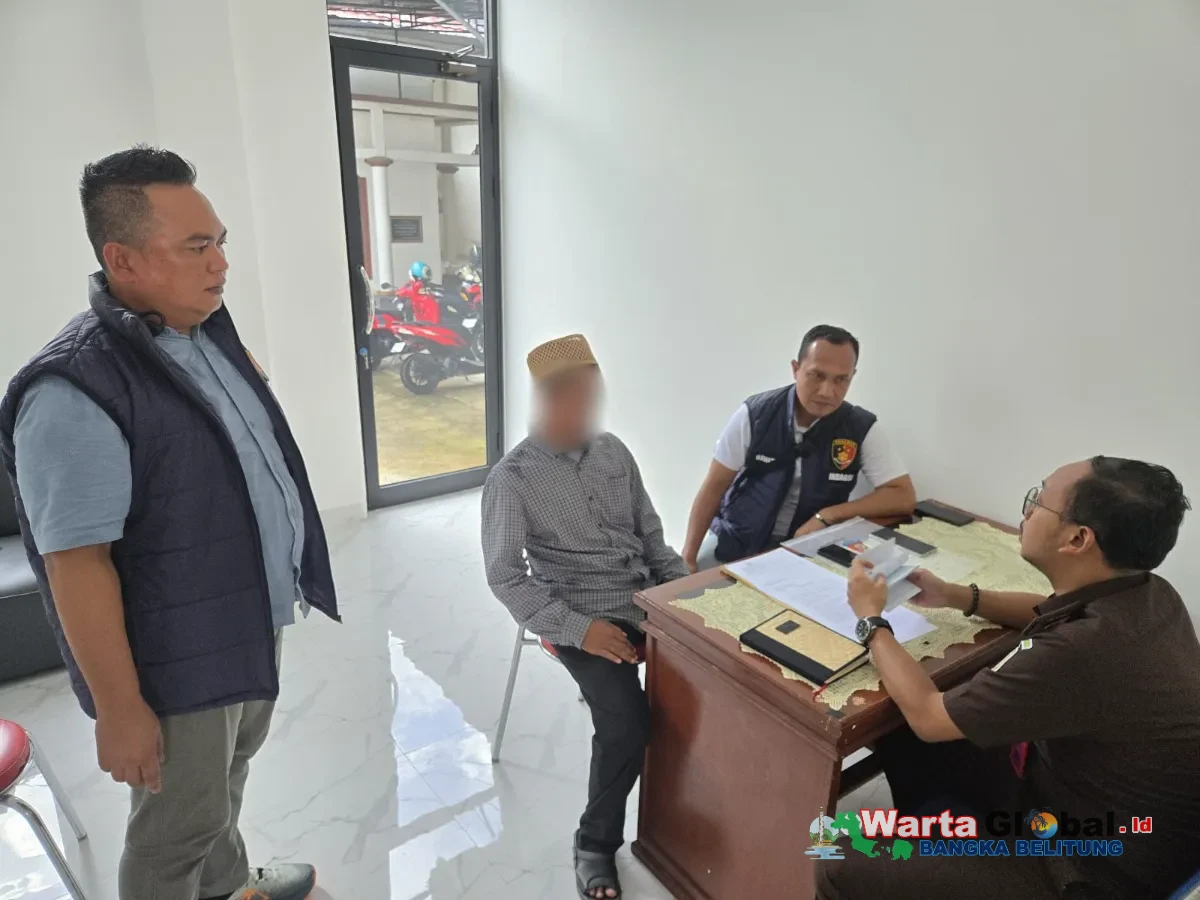 Polda Babel Limpahkan Tersangka Pemilik Truk Berisi Jutaan Batang Rokok Ilegal Ke Kejari Belitung