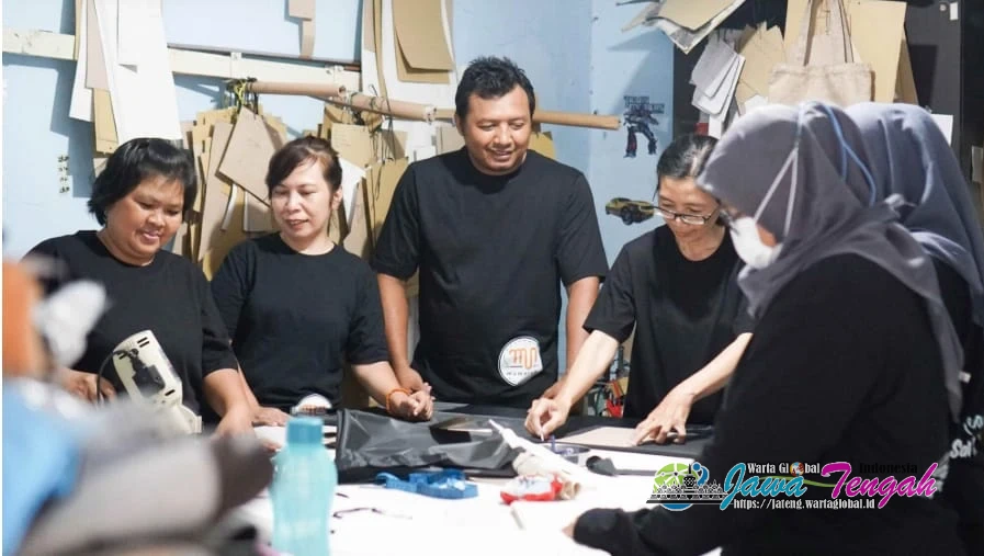 Komitmen Bank Jateng Dorong UMKM Naik Kelas: Kisah Sukses Mamnich Angkat Potensi Lokal ke Pasar Modern