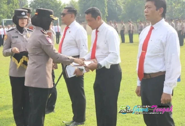 Kapolres Sragen Beri Penghargaan pada Satresarkoba, Berhasil Gagalkan Ribuan Obat Berbahaya