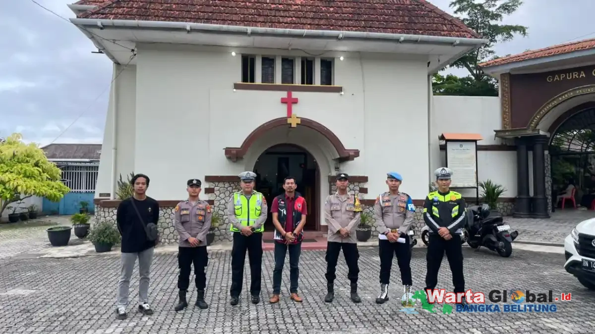 Polres Bangka Barat Pastikan Umat Kristiani Beribadah Aman dan Khidmat di Sejumlah Gereja