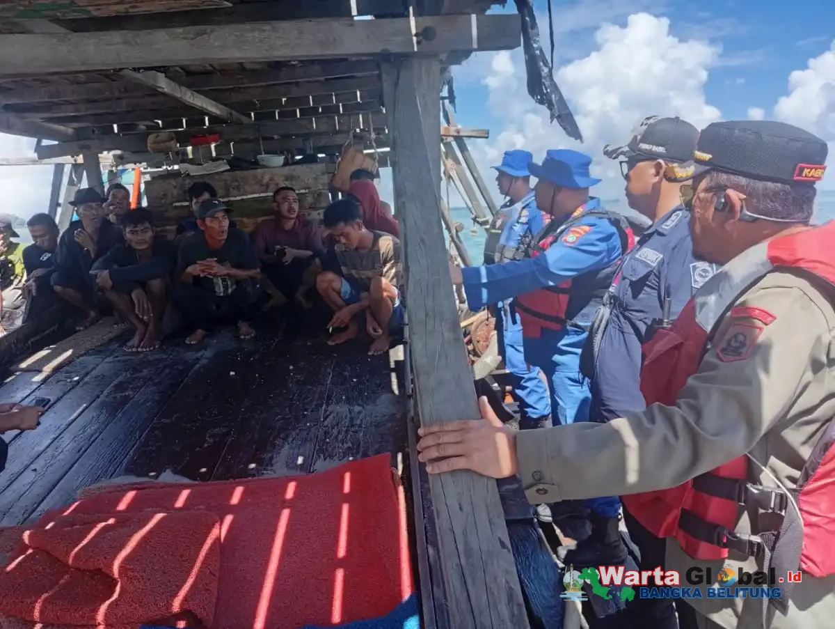Tim Gabungan Lakukan imbauan Aktivitas Tambang di Perairan Teluk Kelabat Dalam