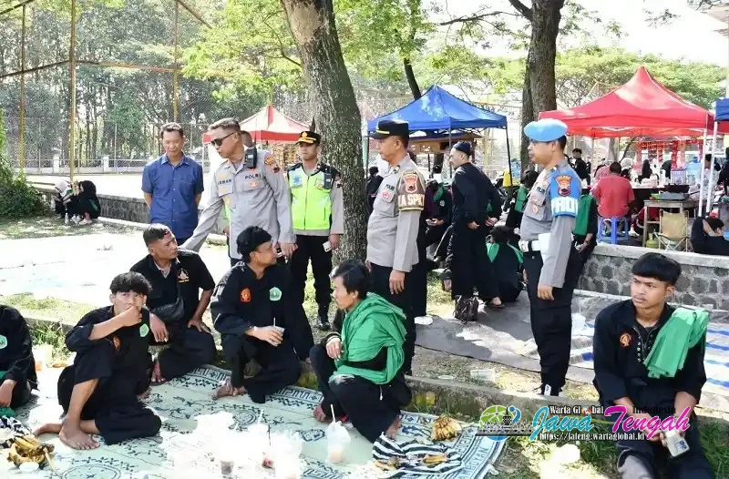 Kapolres Karanganyar Pimpin Pengamanan Pembaiatan Calon Warga Baru PSNU Pagar Nusa