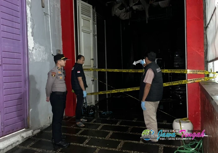 Gudang Toko Pakaian di Pekalongan Terbakar, Polisi Gelar Penyelidikan dan Olah TKP