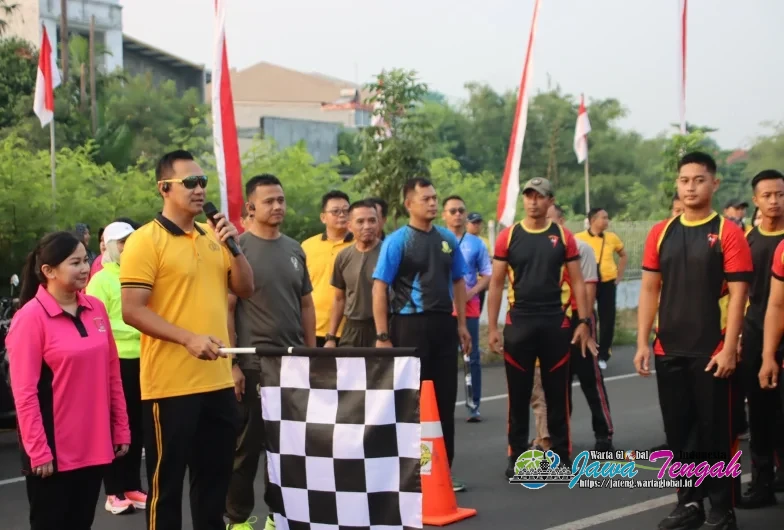 Semarak Hari Bhayangkara ke-80, Polres Pekalongan Kota Perkuat Sinergi Lewat Olahraga Bersama dan Bakti Sosial