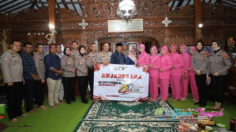 Kapolres Sukoharjo Gelar Anjangsana dan Berikan Penghormatan kepada Purnawirawan Polri, Peringatan Hari Bhayangkara ke-80