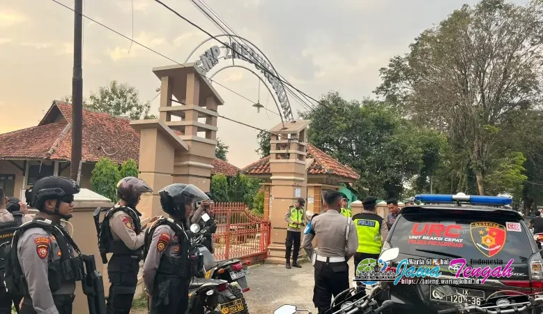 Polres dan Polsek Jajaran Kompak Awasi Momen Kelulusan Pelajar di Kabupaten Pekalongan