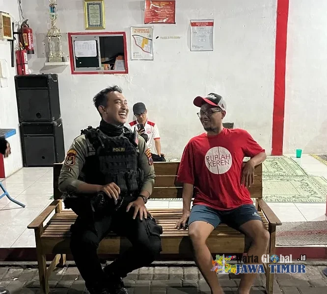 Tim Sparta Polresta Surakarta Perkuat Kamtibmas Melalui Patroli Dialogis di Pos Kamling