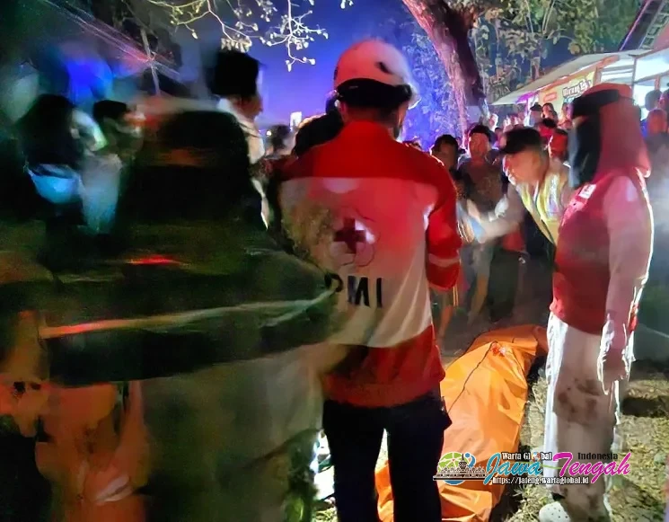 Laka Maut! Tabrak Truk Pengangkut Tebu, Pengendara Motor Tewas di TKP