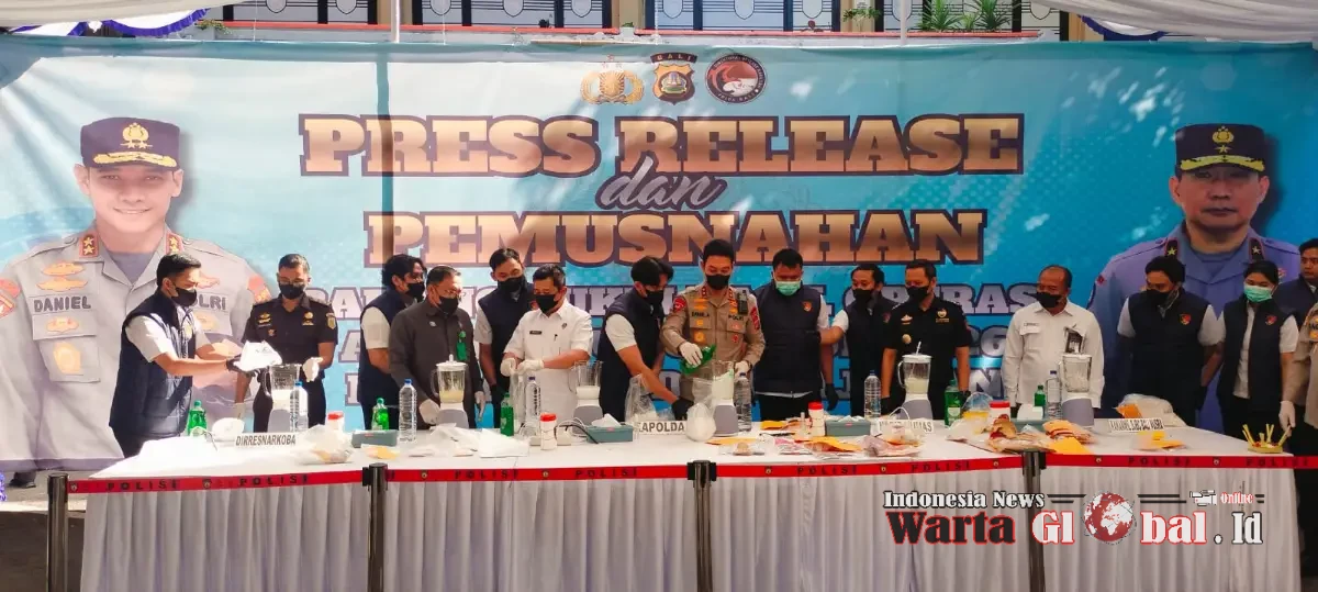 16 Hari Operasi Antik Agung 2026: 111 Kasus Diungkap, Barang Bukti Narkotika Senilai Rp13 Miliar Dimusnahkan 16 Hari Operasi Antik Agung 2026: 111 Kasus Diungkap, Barang Bukti Narkotika Senilai Rp13 Miliar Dimusnahkan