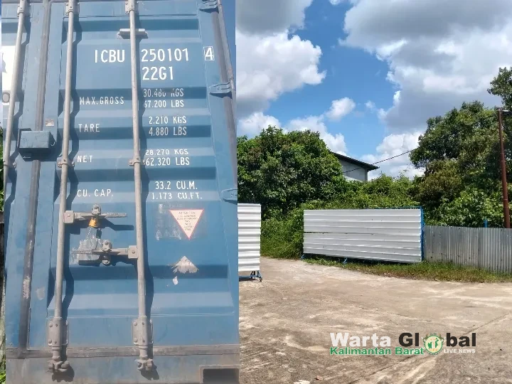 Kontainer Misterius Masuk Gudang B3A Ampera Raya, Wartawan Dihalangi Saat Liputan