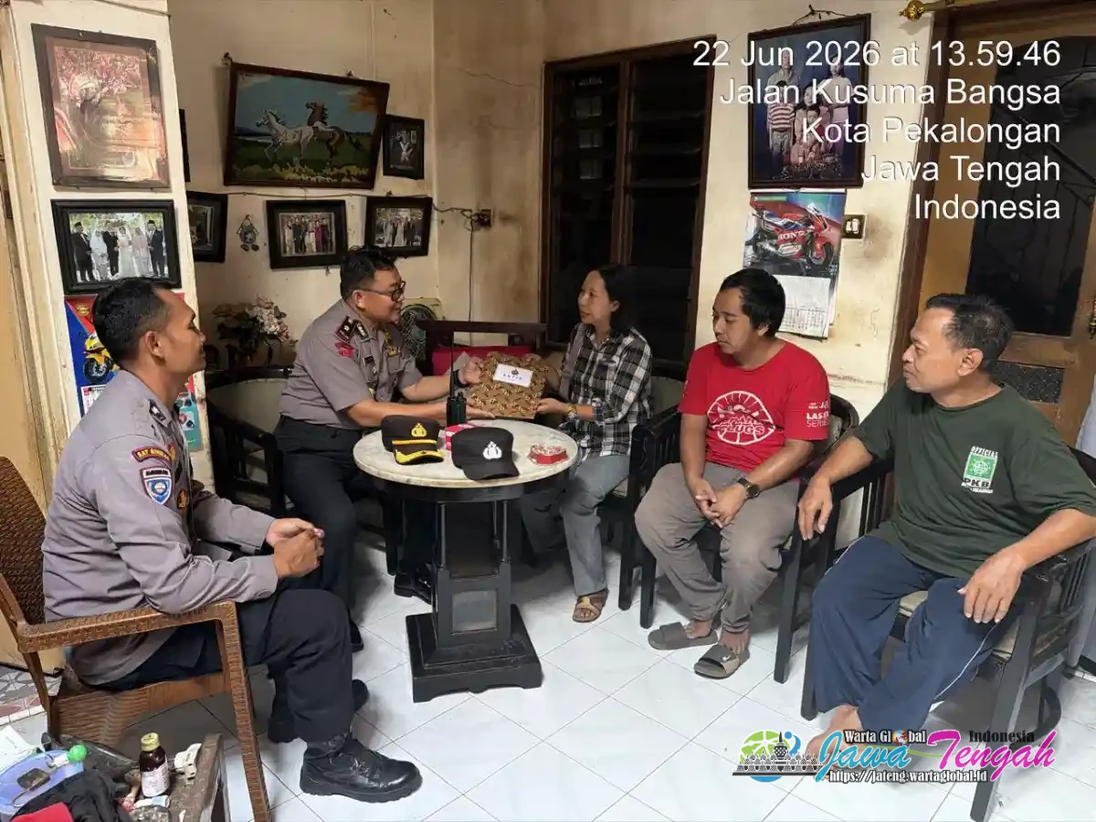 Polres Pekalongan Kota Salurkan Bantuan Program "BATIK" kepada Korban Kebakaran