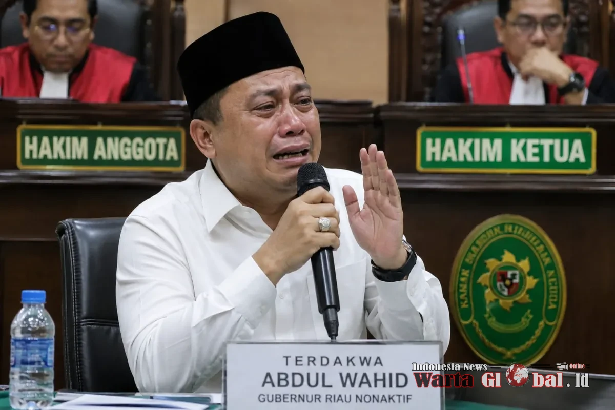 Tangis Abdul Wahid Pecah di Sidang Tipikor: "Demi Allah, Ini Kezaliman" Tangis Abdul Wahid Pecah di Sidang Tipikor: "Demi Allah, Ini Kezaliman"